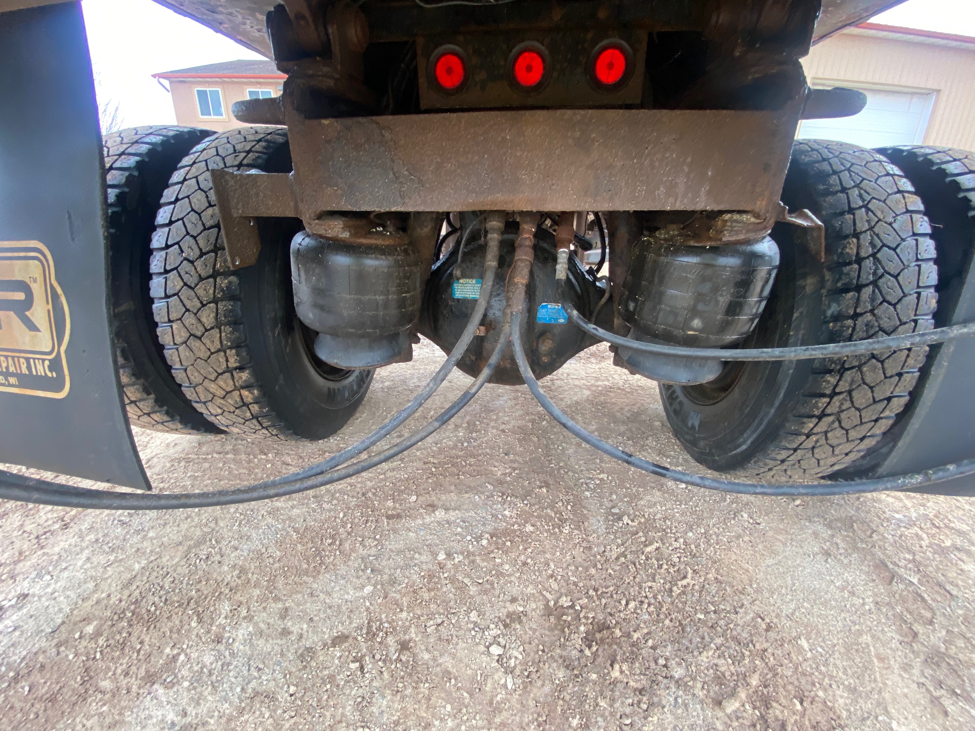 2000 PETERBILT 330 - Image 34